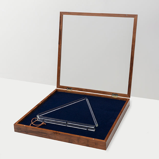 Vivian Caccuri, Trítono Frágil