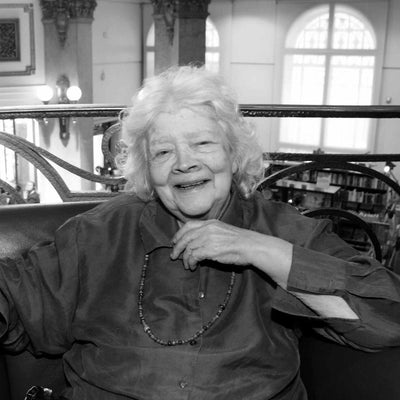 Amelia Toledo - Carbono Galeria