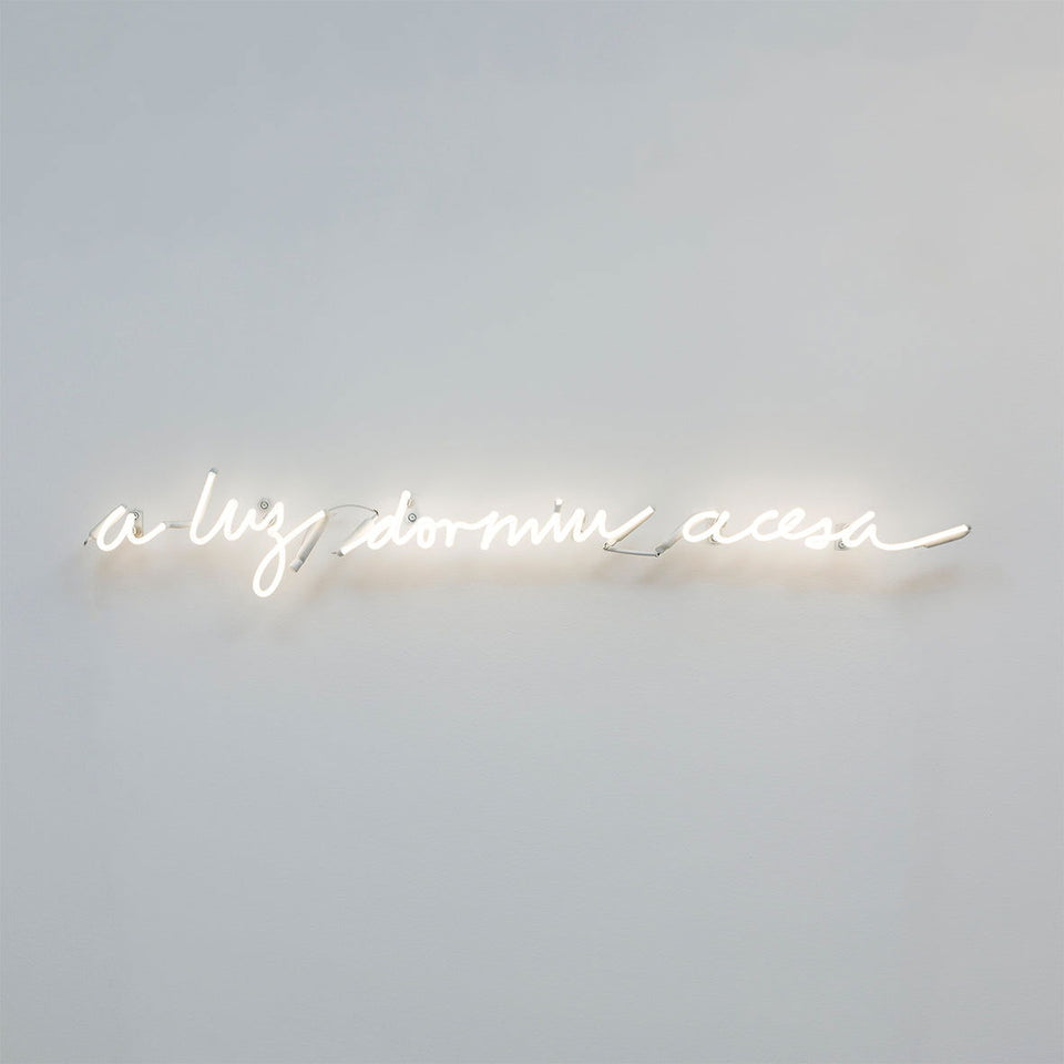 A luz dormiu acesa - Carbono Galeria