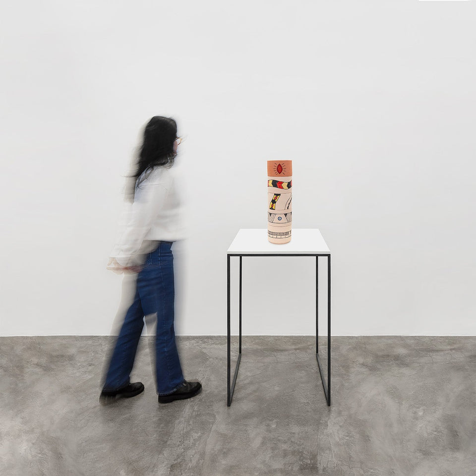 A mulher que traz a cura - Carbono Galeria