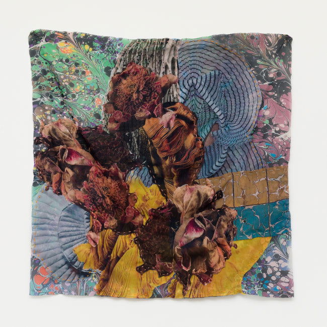 Alinhavado Amarelo - Carbono Galeria