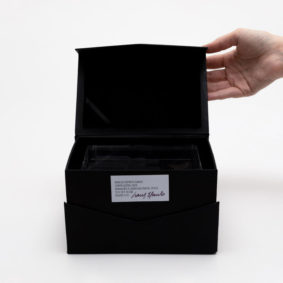 Conta-gotas - Carbono Galeria