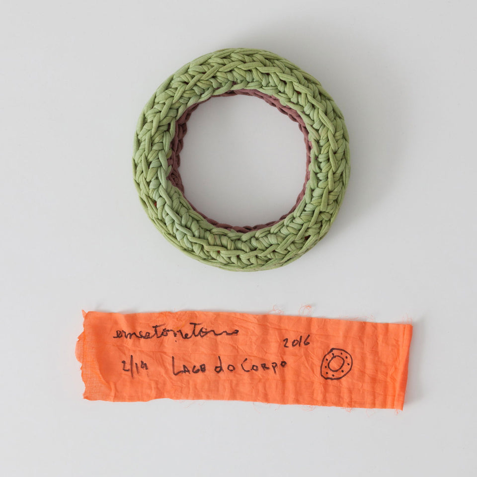 Lago do corpo - Carbono Galeria