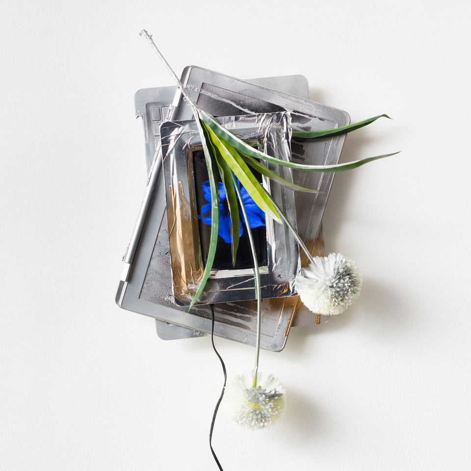 Missing tenses ikebana - Carbono Galeria