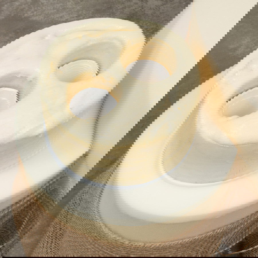 Plug use - Carbono Galeria