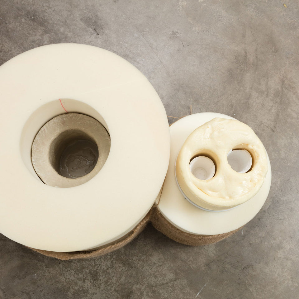 Plug use - Carbono Galeria