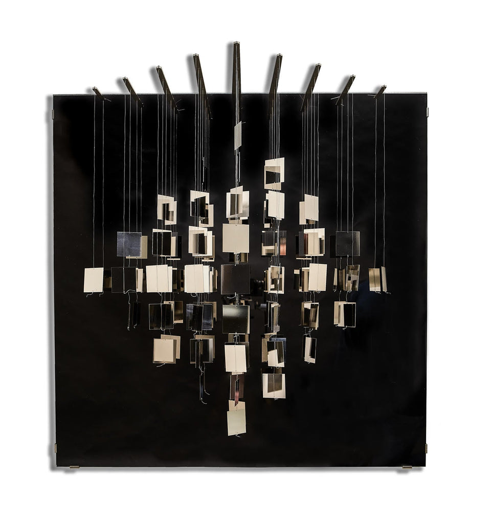 Polyedre Virtuel sur font NOIR - Carbono Galeria