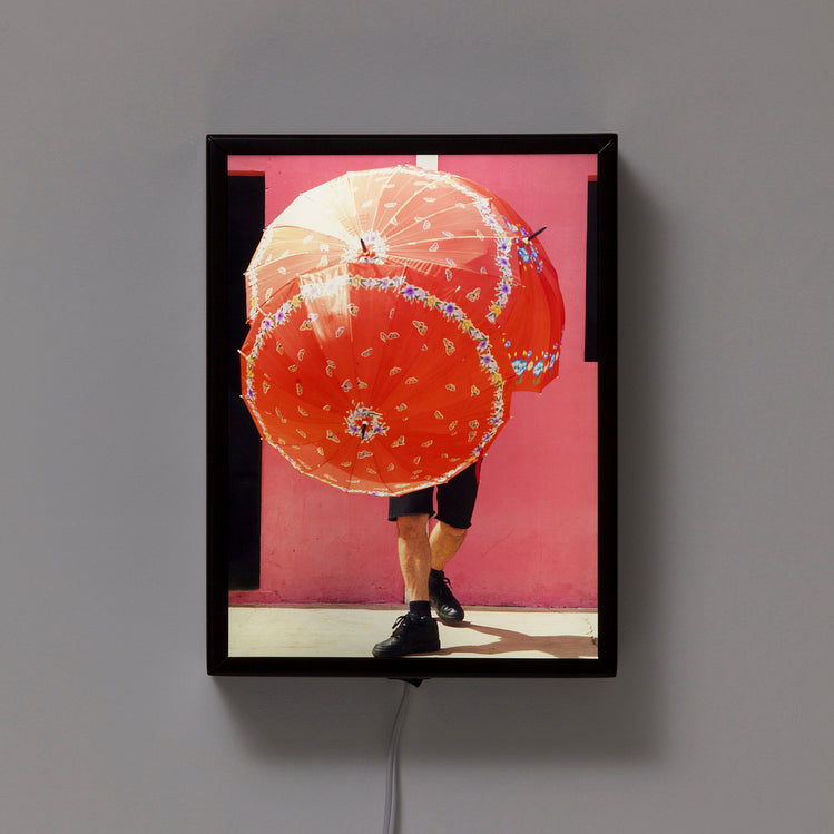 Portrait Bicho da Seda Vermelho - Carbono Galeria