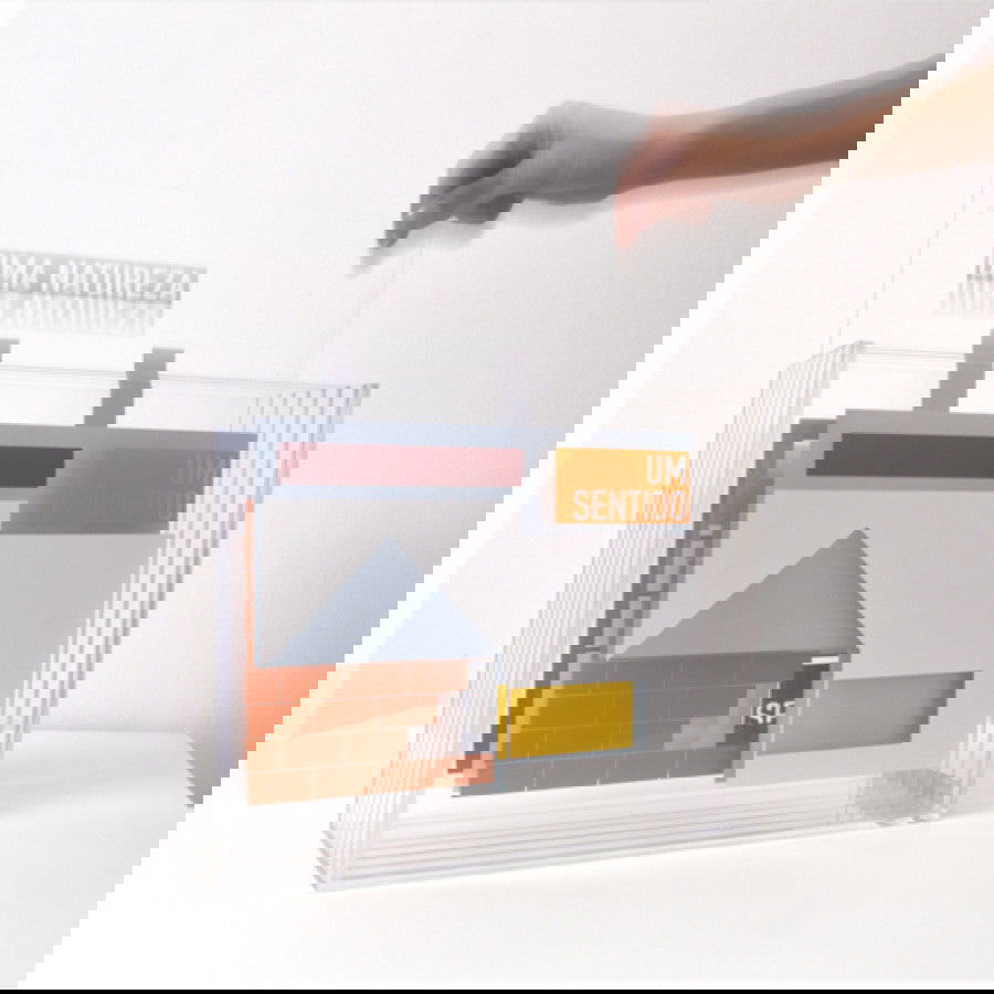 Um segundo - Carbono Galeria