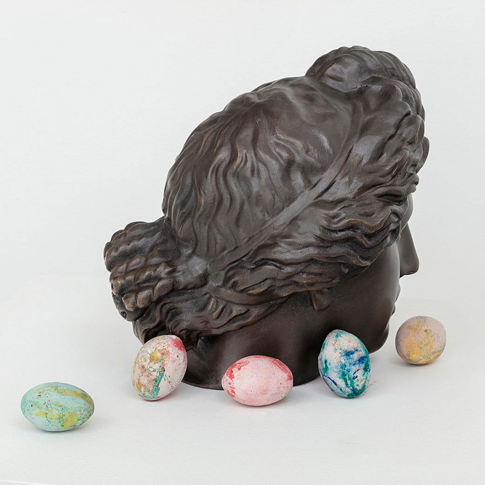 deus com ovos - Carbono Galeria