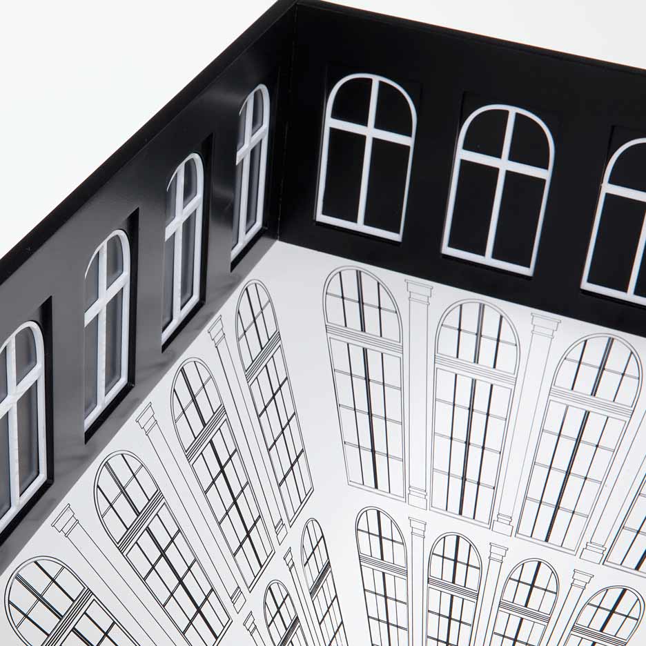 Regina Silveira, Abyssal